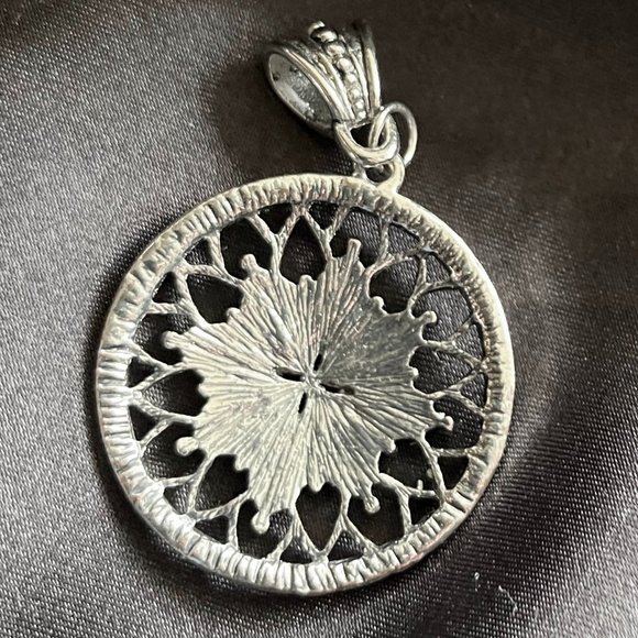 Vintage Sterling Silver Mandala Pendant with layered glass art - Picture 3 of 5